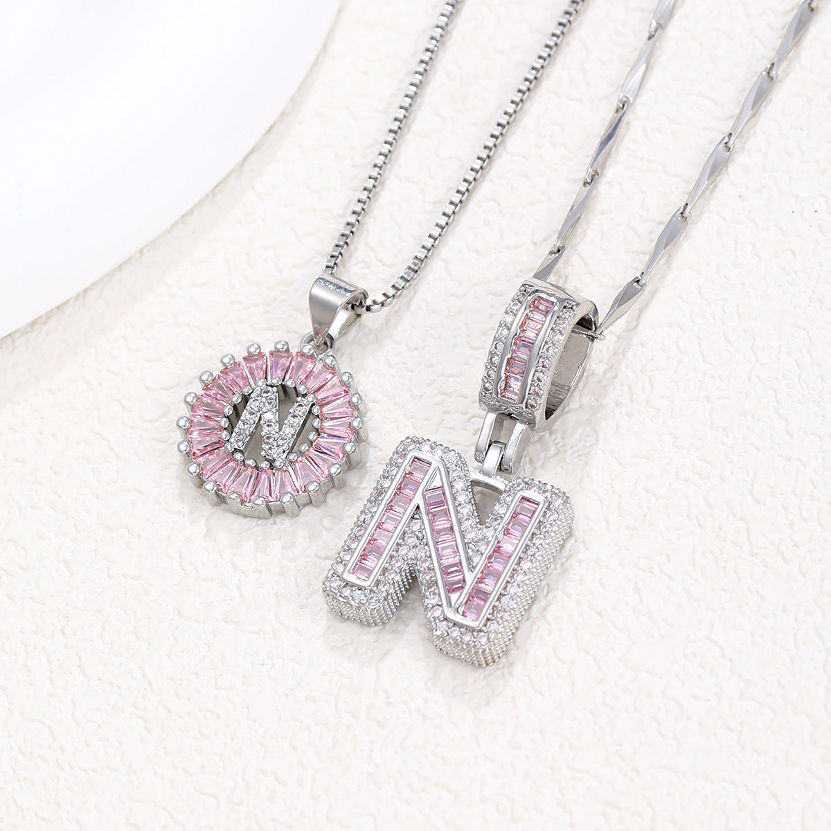 Hot-Selling Full Diamond Pink Rock Candy 26 Letter Pendant Necklace for Women Copper Inlaid Zircon Round Flower Jewelry Set 
