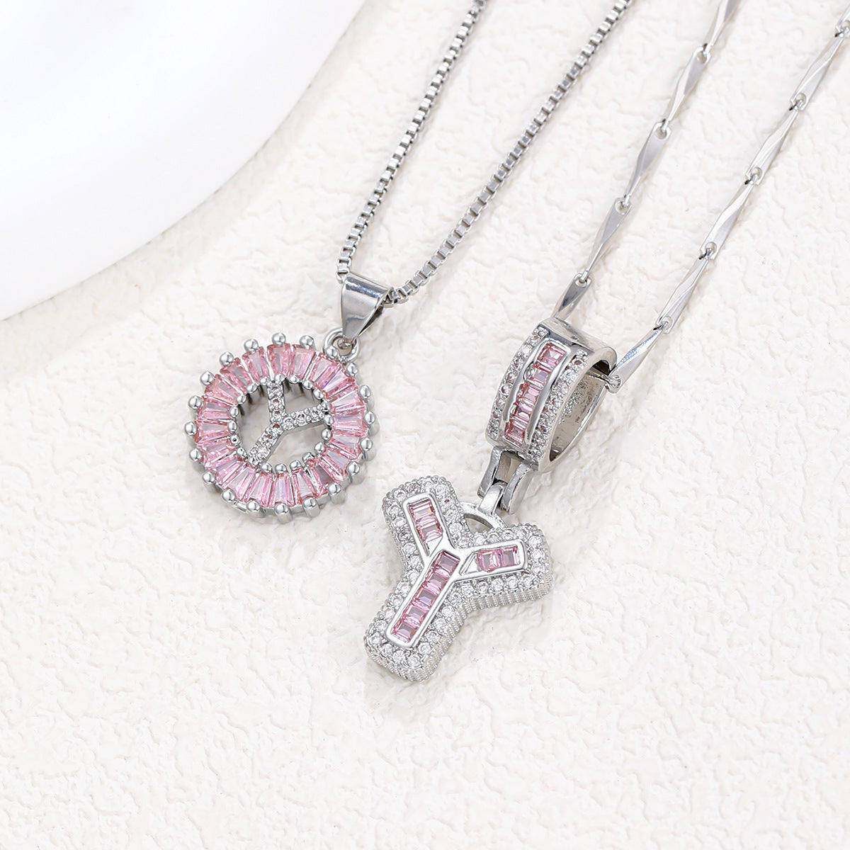 Hot-Selling Full Diamond Pink Rock Candy 26 Letter Pendant Necklace for Women Copper Inlaid Zircon Round Flower Jewelry Set 