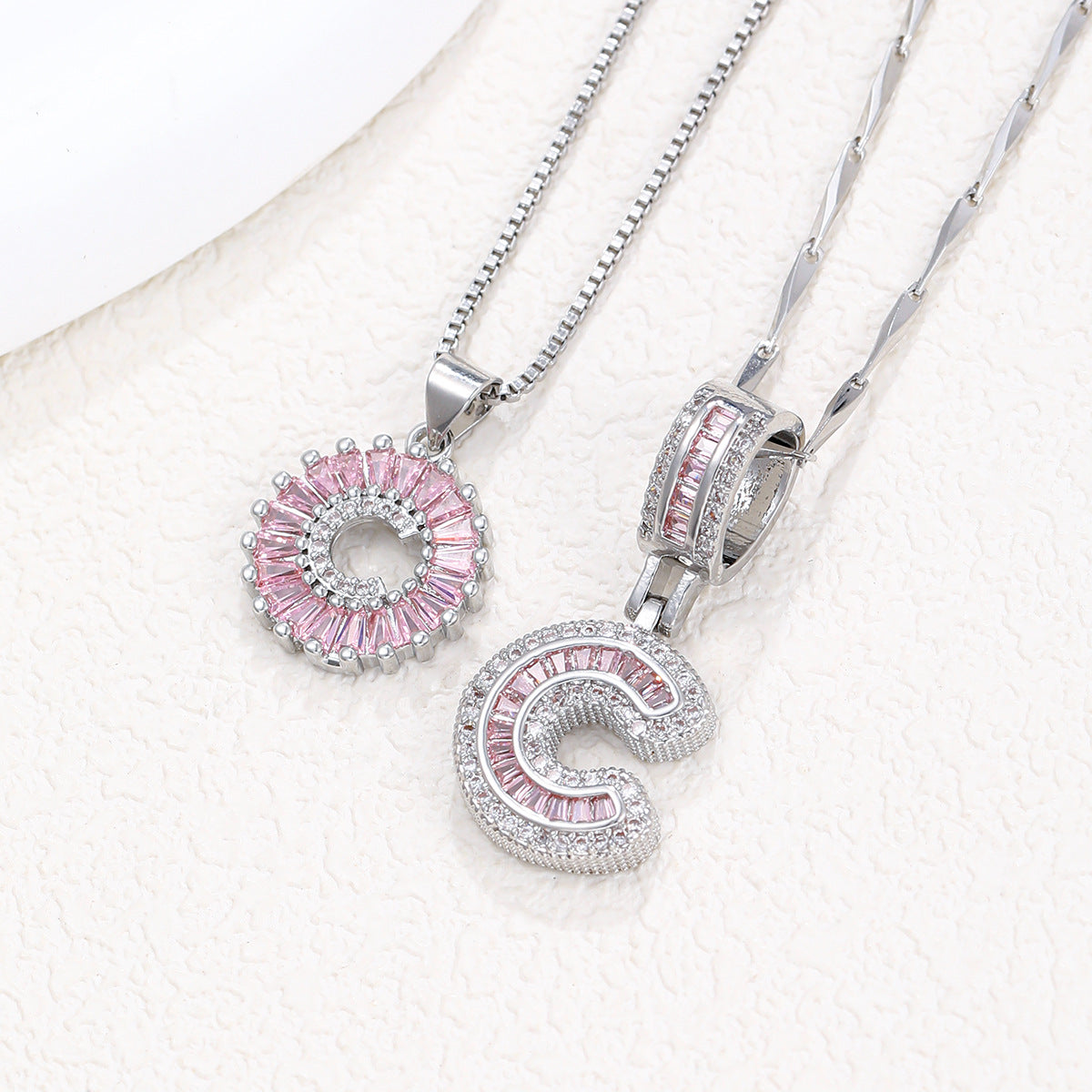 Hot-Selling Full Diamond Pink Rock Candy 26 Letter Pendant Necklace for Women Copper Inlaid Zircon Round Flower Jewelry Set 