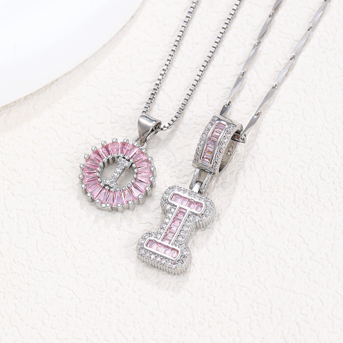 Hot-Selling Full Diamond Pink Rock Candy 26 Letter Pendant Necklace for Women Copper Inlaid Zircon Round Flower Jewelry Set 