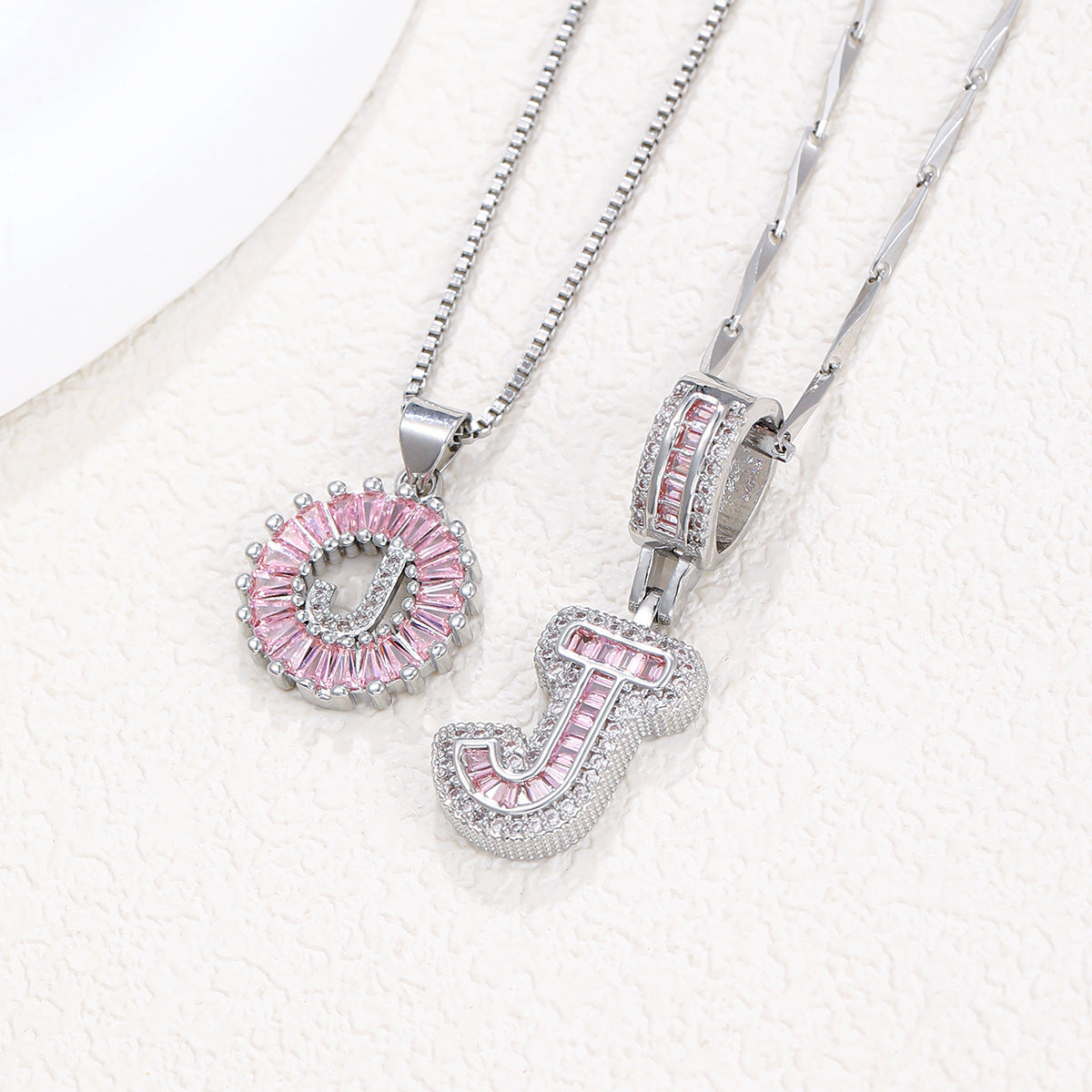 Hot-Selling Full Diamond Pink Rock Candy 26 Letter Pendant Necklace for Women Copper Inlaid Zircon Round Flower Jewelry Set 