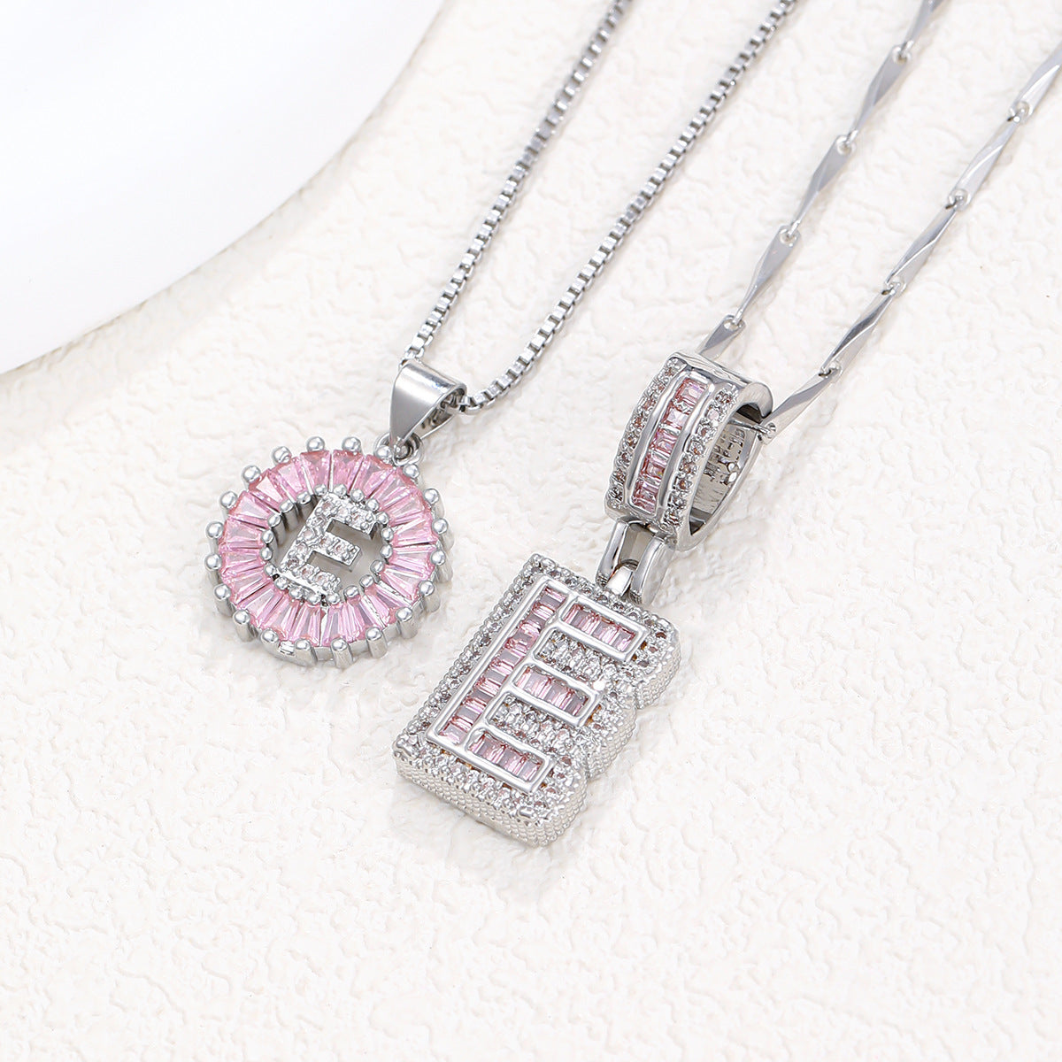 Hot-Selling Full Diamond Pink Rock Candy 26 Letter Pendant Necklace for Women Copper Inlaid Zircon Round Flower Jewelry Set 