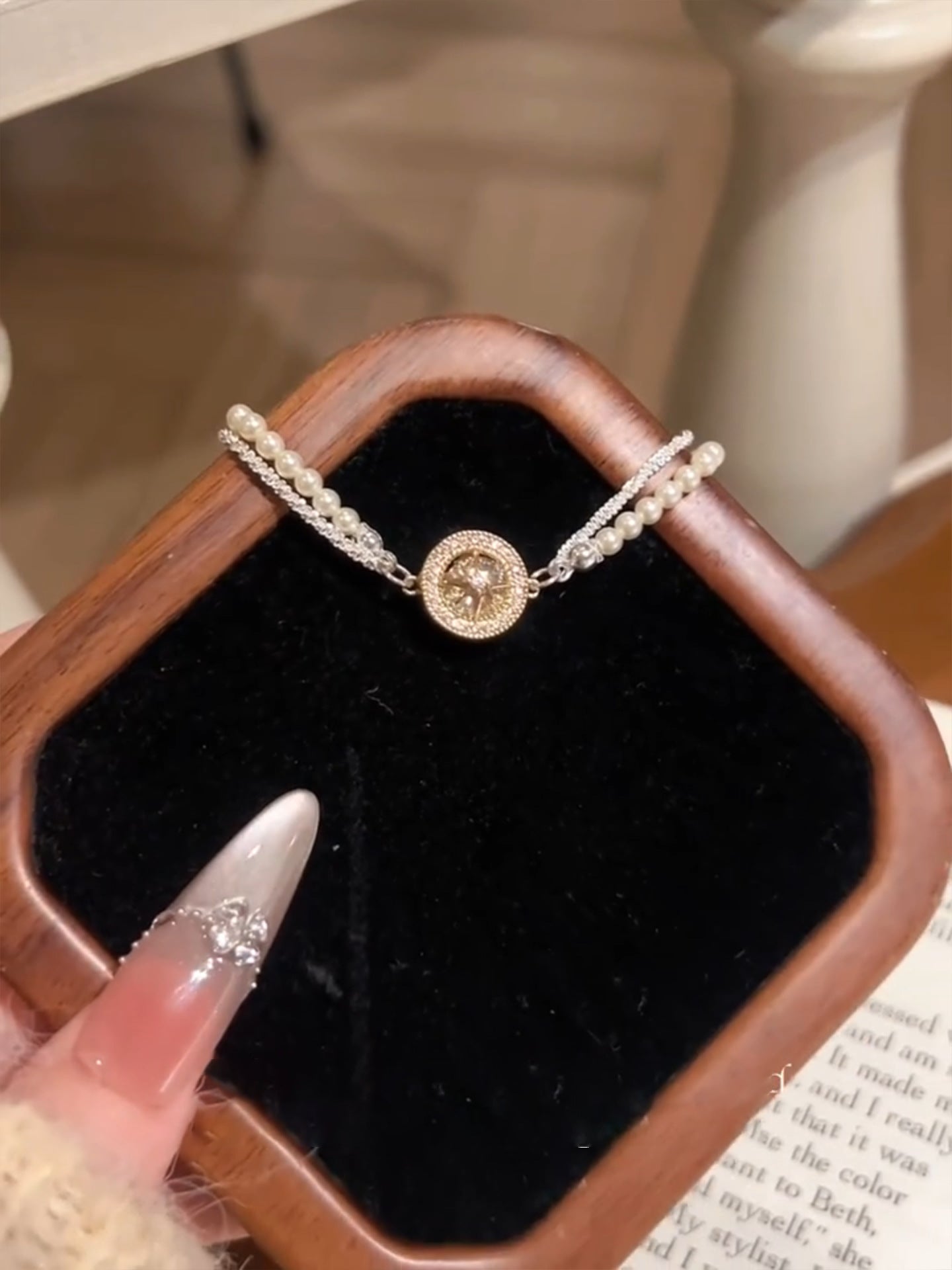 French Retro Zircon Star Pearl Bracelet Exquisite Elegant Versatile Bracelet Light Luxury High-end Feel Women's Jewelry 